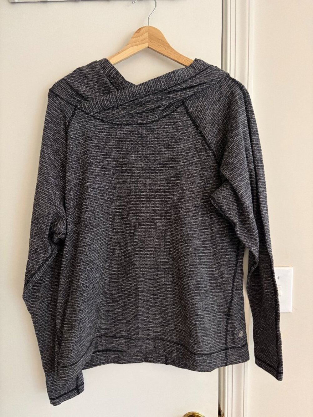 Lululemon Healthy Heart Pullover, Gray/White/Black, Medium